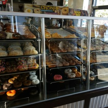 Winchell's Donut House - Donuts Near Me - Riverside, California