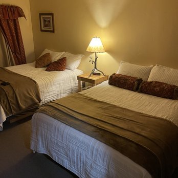 Alpaca Inn - 2 comfy queen beds. - Hotels Near Me - Lava Hot Springs, Idaho Alpaca Inn - 2 comfy queen beds. - Hotels Near Me - Lava Hot Springs, Idaho
