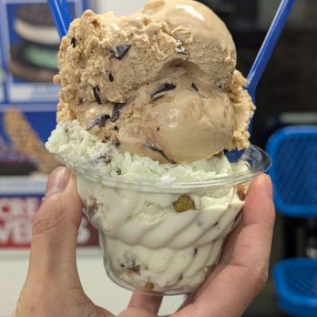 Handel's Homemade Ice Cream - Pistachio and coffee chocolate chip - Ice Cream & Frozen Yogurt Near Me - Bakersfield, California Handel's Homemade Ice Cream - Pistachio and coffee chocolate chip - Ice Cream & Frozen Yogurt Near Me - Bakersfield, California