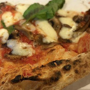 Fratelli La Bufala - Margherita - Pizza Near Me - Miami Beach, Florida