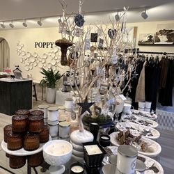 Boutique Poppy - Candles, ornaments and jewelry.