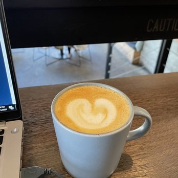 Tout Suite - Latte - Cafes Near Me - Houston, Texas