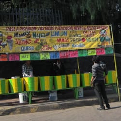 Nieves Insurgentes Sur - Todos los sabores son deliciosos, pero las de mamey y queso son lo máximo