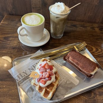 Diamond Coffee N’ Pastry - Matcha latte, hojicha einspanner, tiramisu, strawberry croffle - Desserts Near Me - San Francisco, California