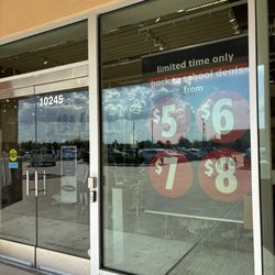 Old Navy Outlet - Before school deals