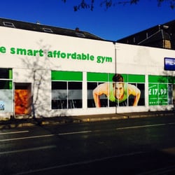 Fit4less - Outside of gym