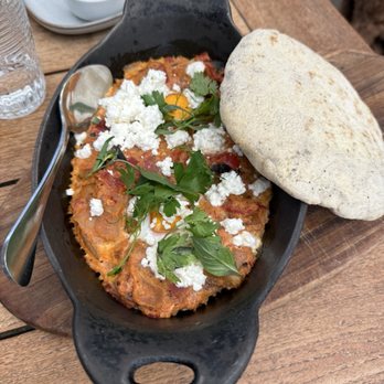 Momed - Shakshuka - Mediterranean Near Me - Los Angeles, California Momed - Shakshuka - Mediterranean Near Me - Los Angeles, California