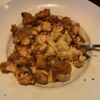 Miller's Ale House - 2022 Zingers Mac & Cheese, gross, dried out and no bread - Sports Bars Near Me - Mount Laurel, New Jersey