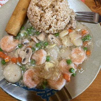 Century Dragon - L. Shrimp in Lobster Sauce Lunch Special - Chinese Near Me - Burbank, California