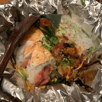 Kimura - Kimura roll - Japanese Near Me - New York, New York