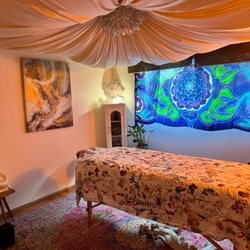 Sukha Happens - Treatment room