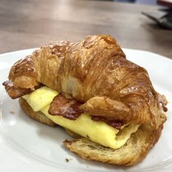 GET Cafe - Bacon, egg & cheese on a croissant