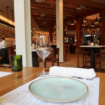 Sixty Vines - Inside - New American Near Me - Dallas, Texas