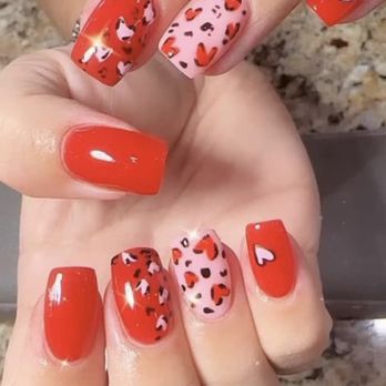 Caesars Nail - Nail art by Linh - Nail Salons Near Me - Frisco, Texas