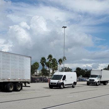 Ground Express - Cargo pick up at Miami International Airport - Couriers & Delivery Services Near Me Ground Express - Cargo pick up at Miami International Airport - Couriers & Delivery Services Near Me