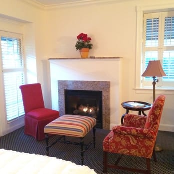 Suites at Belfast Bay Inn - Double queen room - Vacation Rentals Near Me - Belfast, Maine Suites at Belfast Bay Inn - Double queen room - Vacation Rentals Near Me - Belfast, Maine