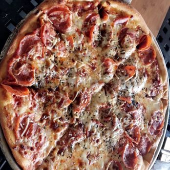 Kona Brewing - Pepperoni pizza (large) - Pubs Near Me - Honolulu, Hawaii Kona Brewing - Pepperoni pizza (large) - Pubs Near Me - Honolulu, Hawaii