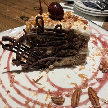 The Pinery - Hummingbird cake - American Near Me - Orlando, Florida The Pinery - Hummingbird cake - American Near Me - Orlando, Florida