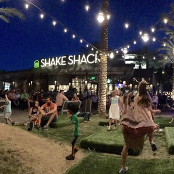 Kierland Commons - Live music every Saturday night in May. - Shopping Centers Near Me - Scottsdale, Arizona Kierland Commons - Live music every Saturday night in May. - Shopping Centers Near Me - Scottsdale, Arizona