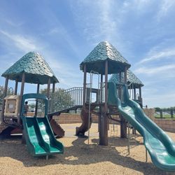 Older kids play park