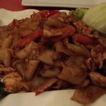 Little Thai Kitchen - Drunken noodles... Great hole in the wall place. Every dish has a different flavor. If didn't disappoint me at all. - Thai Near Me - Greenwich, Connecticut Little Thai Kitchen - Drunken noodles... Great hole in the wall place. Every dish has a different flavor. If didn't disappoint me at all. - Thai Near Me - Greenwich, Connecticut