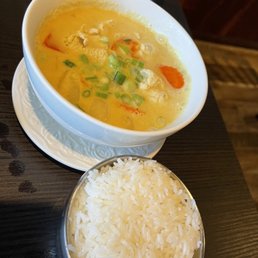 Flavorless Yellow Curry