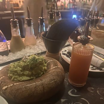 Limusina - Guacamole - Mexican Near Me - New York, New York