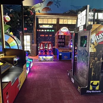 Uncle Buck's Fishbowl & Grill - The mini arcade - American Near Me - Round Rock, Texas Uncle Buck's Fishbowl & Grill - The mini arcade - American Near Me - Round Rock, Texas