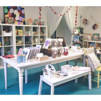 Giving Gifts - Gift Shops Near Me - Vancouver, British Columbia Giving Gifts - Gift Shops Near Me - Vancouver, British Columbia