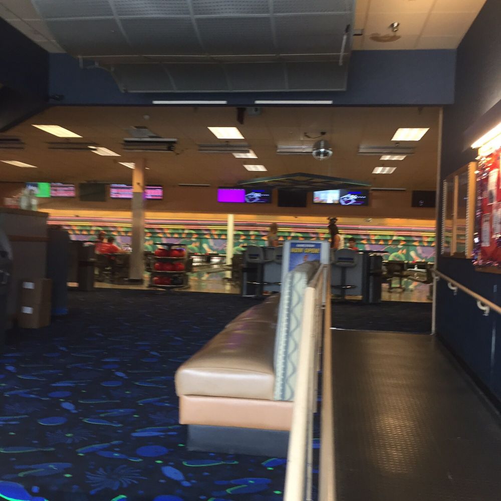 Fox Bowl - Bowling Near Me - Wheaton, Illinois