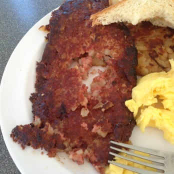 Tip Top Hamburgers - Burned edges and overcooked skin on the corned beef hash. - Sandwiches Near Me - Arleta, California