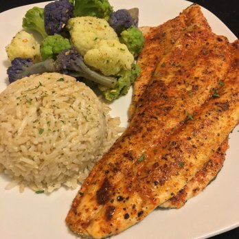 Simplistic Bri Meal Prep - Cajun Trout with Parmesan Brown Rice & Rainbow Cauliflower - Food Delivery Services Near Me Simplistic Bri Meal Prep - Cajun Trout with Parmesan Brown Rice & Rainbow Cauliflower - Food Delivery Services Near Me