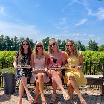 Elk Run Vineyards - Amazing views/backdrops for photos - Wineries Near Me - Mt Airy, Maryland Elk Run Vineyards - Amazing views/backdrops for photos - Wineries Near Me - Mt Airy, Maryland