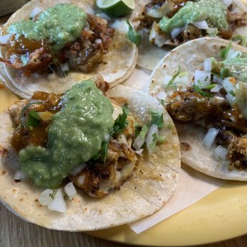 Tacos Chukis - Pollo tacos with cilantro, onions and guac - Tacos Near Me - Seattle, Washington Tacos Chukis - Pollo tacos with cilantro, onions and guac - Tacos Near Me - Seattle, Washington