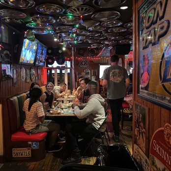 Barney's Beanery - Top floor - Breakfast & Brunch Near Me - Westwood, California