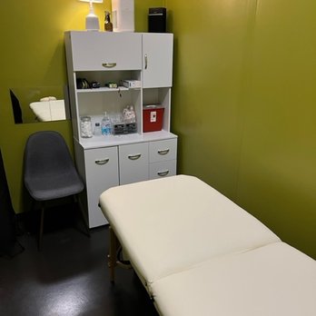 Functional Health Acupuncture - treatment room - Acupuncture Near Me - Astoria, New York Functional Health Acupuncture - treatment room - Acupuncture Near Me - Astoria, New York