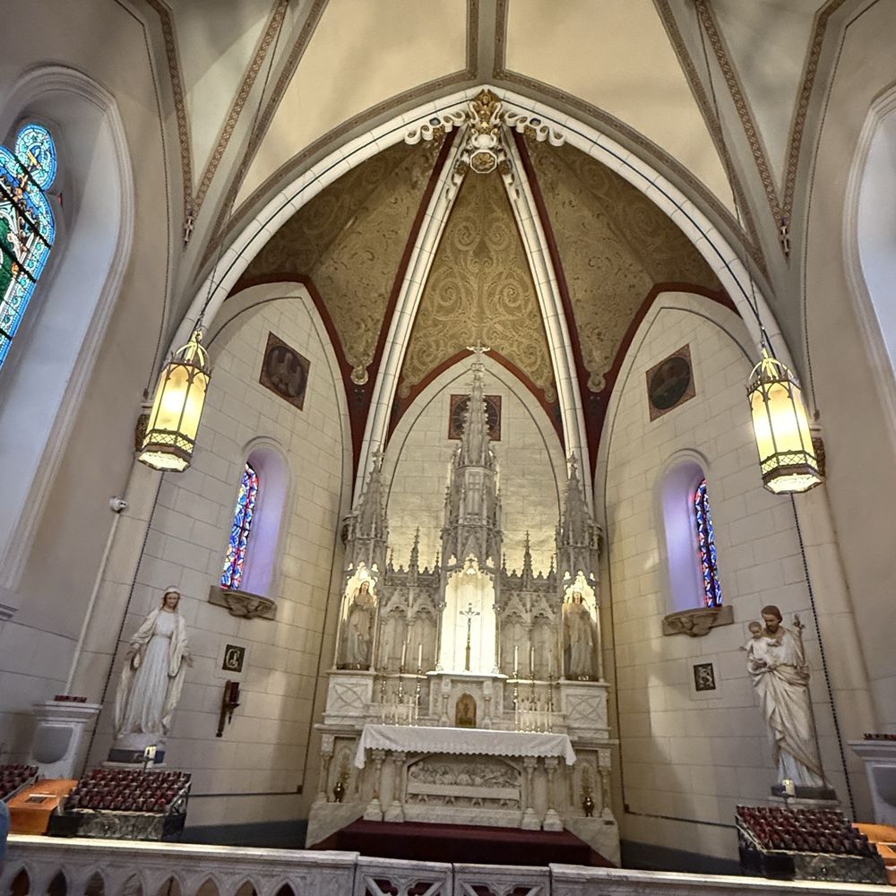 Loretto Chapel - Churches Near Me - Santa Fe, New Mexico Loretto Chapel - Churches Near Me - Santa Fe, New Mexico