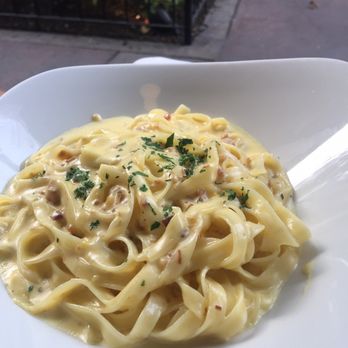 Brassi - Tagliatelle carbonara - French Near Me - México, D.F., DIF Brassi - Tagliatelle carbonara - French Near Me - México, D.F., DIF