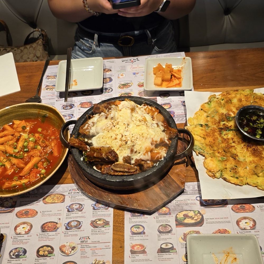 Jincook - Tteokbokki (Spicy Rice Cake), Braised Beef Short Rib (Galbi-Jjim), seafood pancake - Korean Near Me - Santa Monica, California Jincook - Tteokbokki (Spicy Rice Cake), Braised Beef Short Rib (Galbi-Jjim), seafood pancake - Korean Near Me - Santa Monica, California