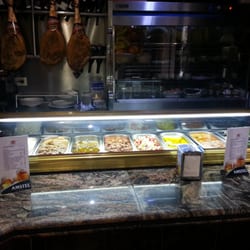 Una barra de tapas como manda la tradición.