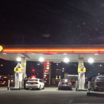 Shell - Newly remodeled shell gas station - Gas Stations Near Me - Northridge, California