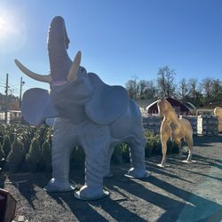Deans Nursery - Large verity of concert and fiberglass statues and furniture.