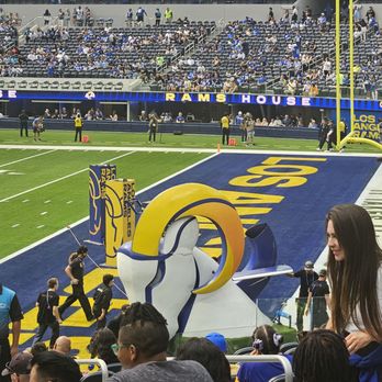 SoFi Stadium - Getting ready for players to come out of the tunnel - Stadiums & Arenas Near Me - Inglewood, California SoFi Stadium - Getting ready for players to come out of the tunnel - Stadiums & Arenas Near Me - Inglewood, California