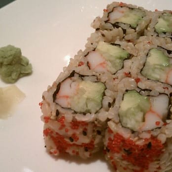 Hunan Larchmont - California Maki w/Tobiko - Chinese Near Me - Larchmont, New York
