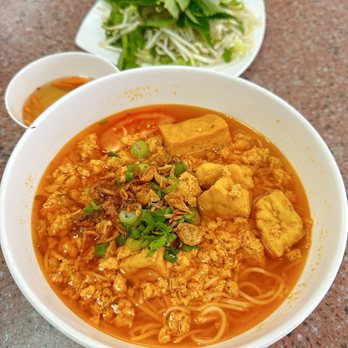 Van's Restaurant - Bun rieu - Vietnamese Near Me - Garden Grove, California Van's Restaurant - Bun rieu - Vietnamese Near Me - Garden Grove, California