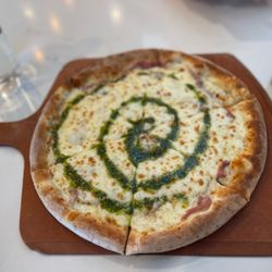 LaScala’s Fire - Fabulous fig, prosciutto and Gorgonzola pizza!