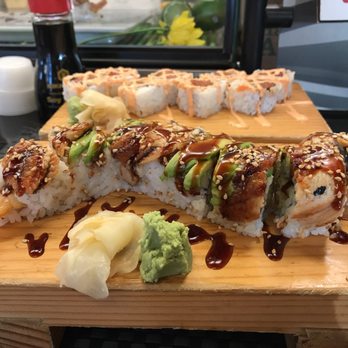 Mariano's - West Loop - Dragon maki - Grocery Near Me - Chicago, Illinois