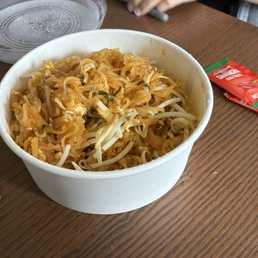 Chicken pad thai Chicken pad thai