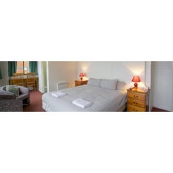Abom Hotel & Restaurant
