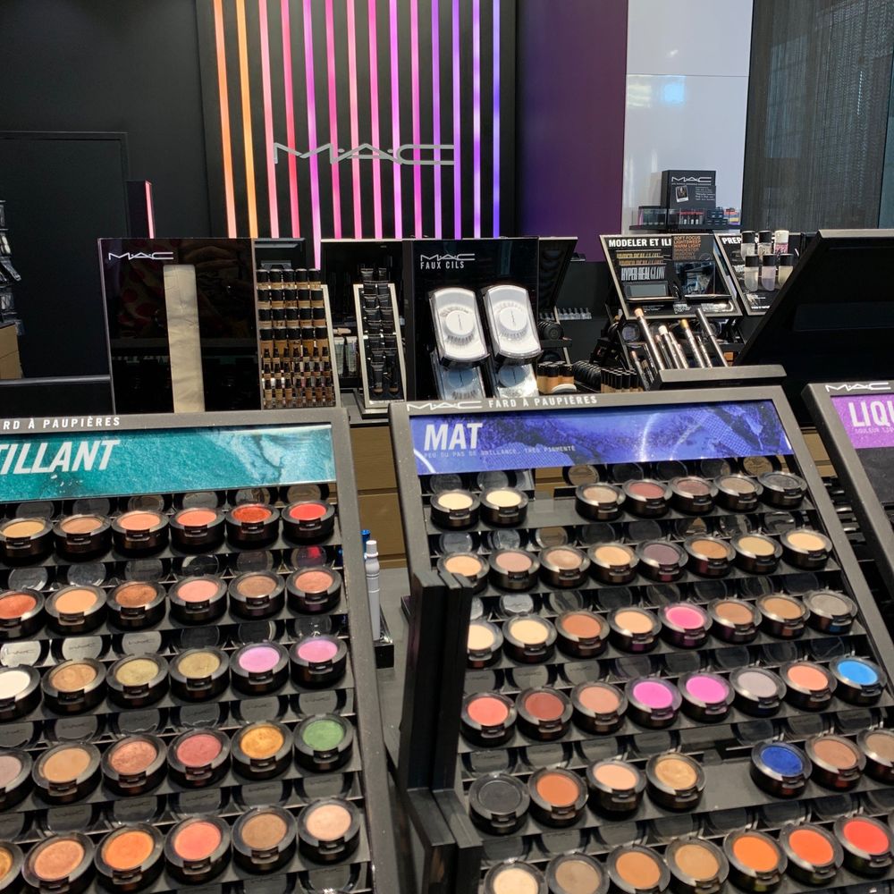 Makeup Artist Laval Saubhaya Makeup